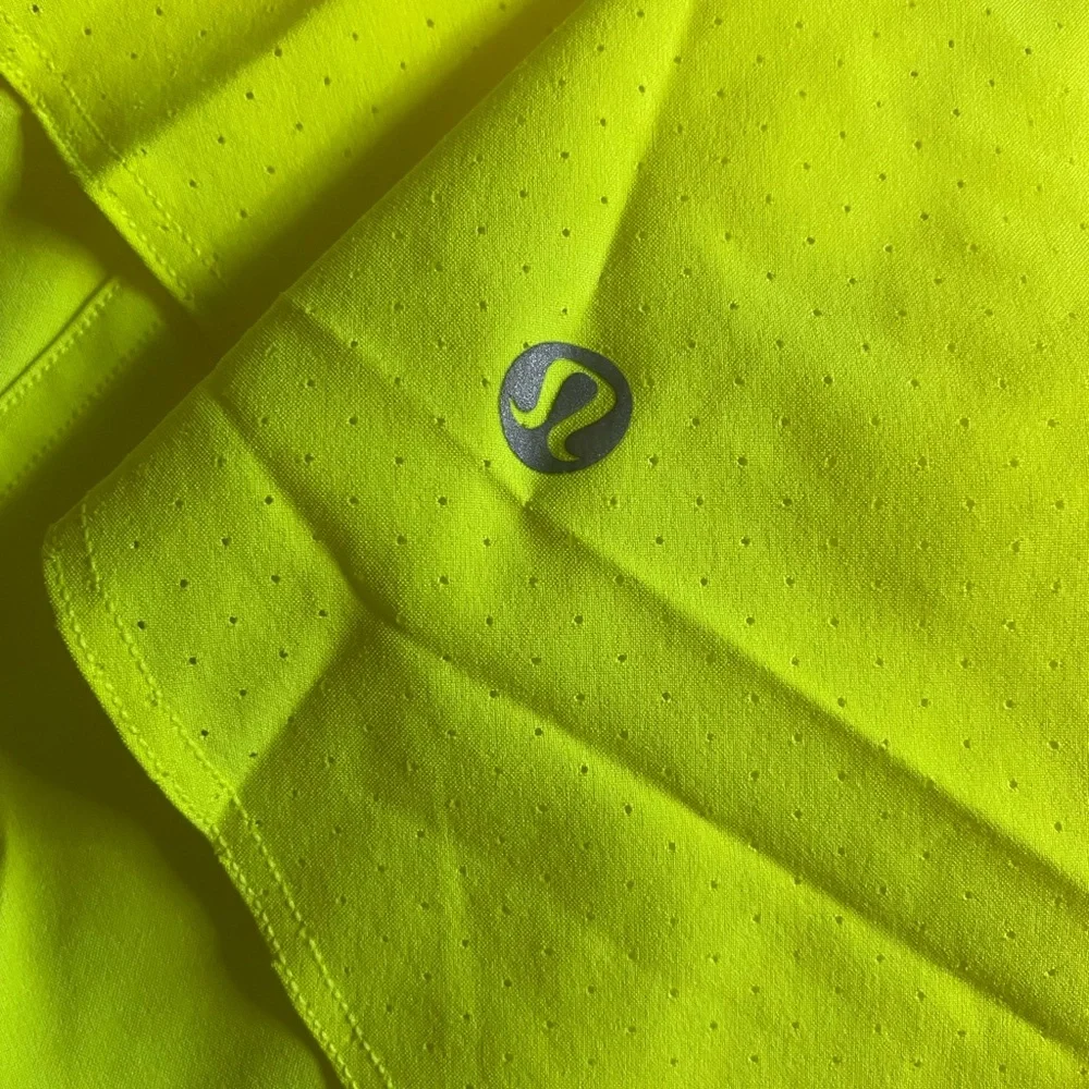 Lululemon Court Rival Perforated HR skirt*long Size 10 Yellow HIYE NWT - Picture 6 of 6